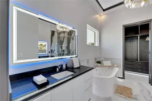 6542 Simone Shores Cir, Apollo Beach, FL 33572 - Photo 29