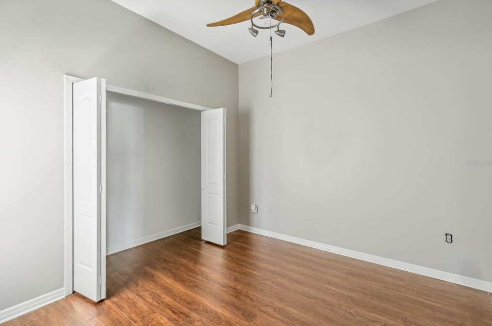 8002 Alamosa Wood Ave, Ruskin FL 33573-0144 exterior