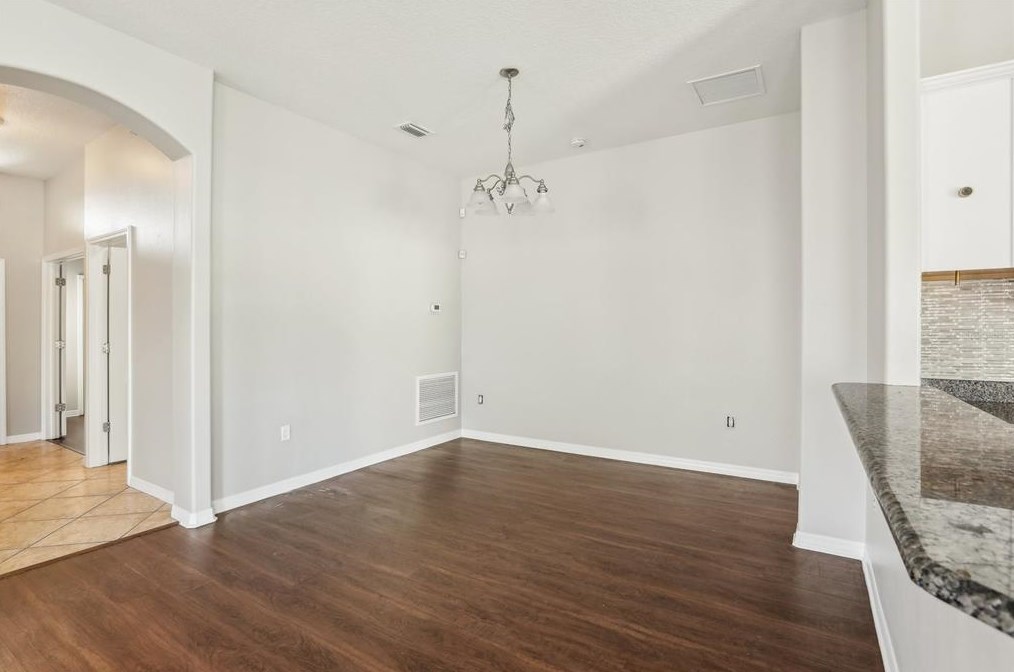 8002 Alamosa Wood Ave, Ruskin FL 33573-0144 exterior