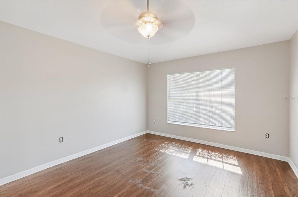 8002 Alamosa Wood Ave, Ruskin FL 33573-0144 exterior