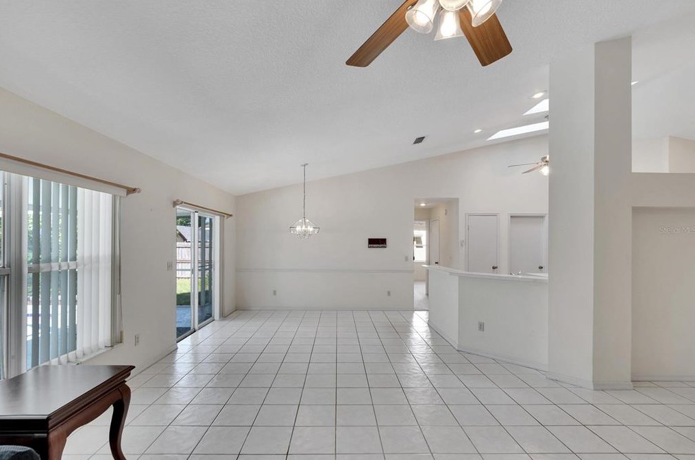 1717 Compton St, Brandon FL  33511-1865 exterior