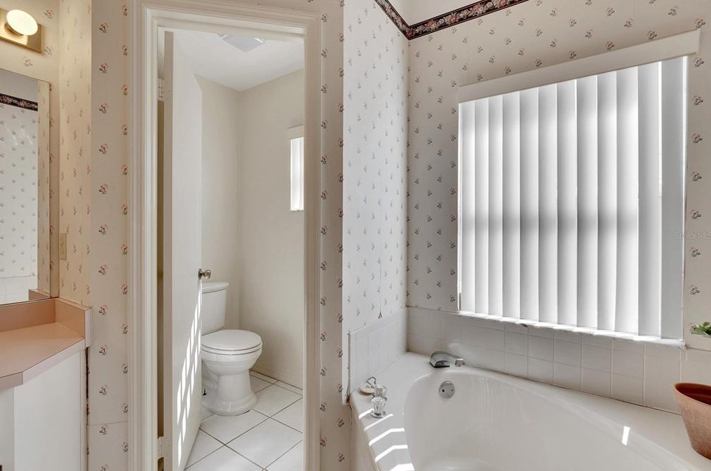 1717 Compton St, Brandon FL  33511-1865 exterior