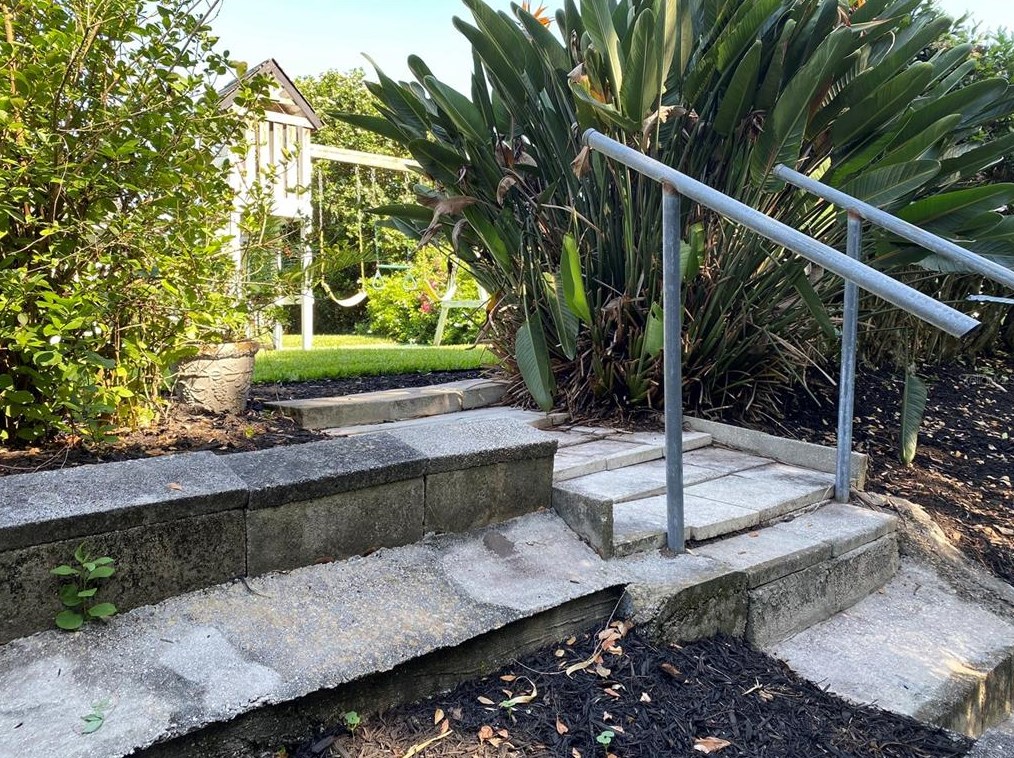 1515 Leslie Dr, Lakeland FL  33801-2752 exterior