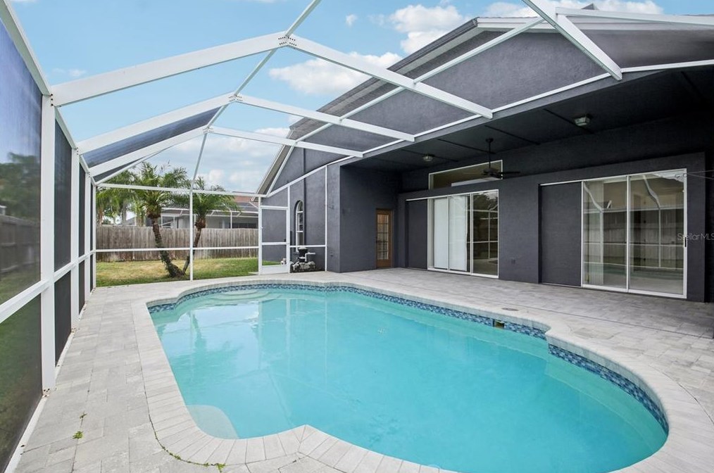 10010 Kingshyre Way, Tampa FL 33647-2875 exterior