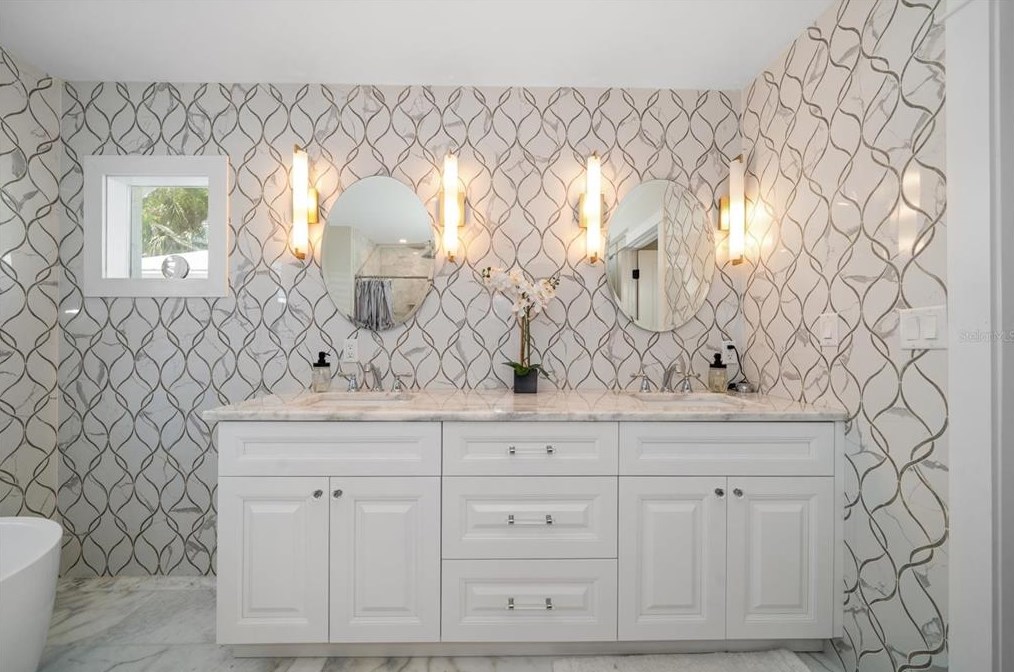 2109 Watrous Ave, Tampa FL 33629-5344 exterior