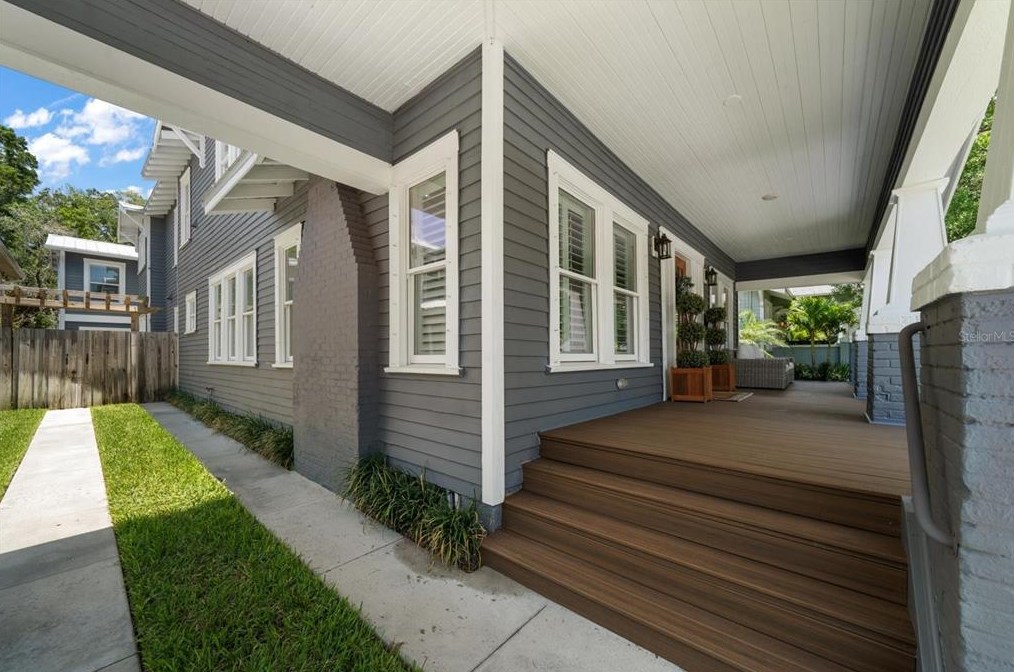 2109 Watrous Ave, Tampa FL 33629-5344 exterior