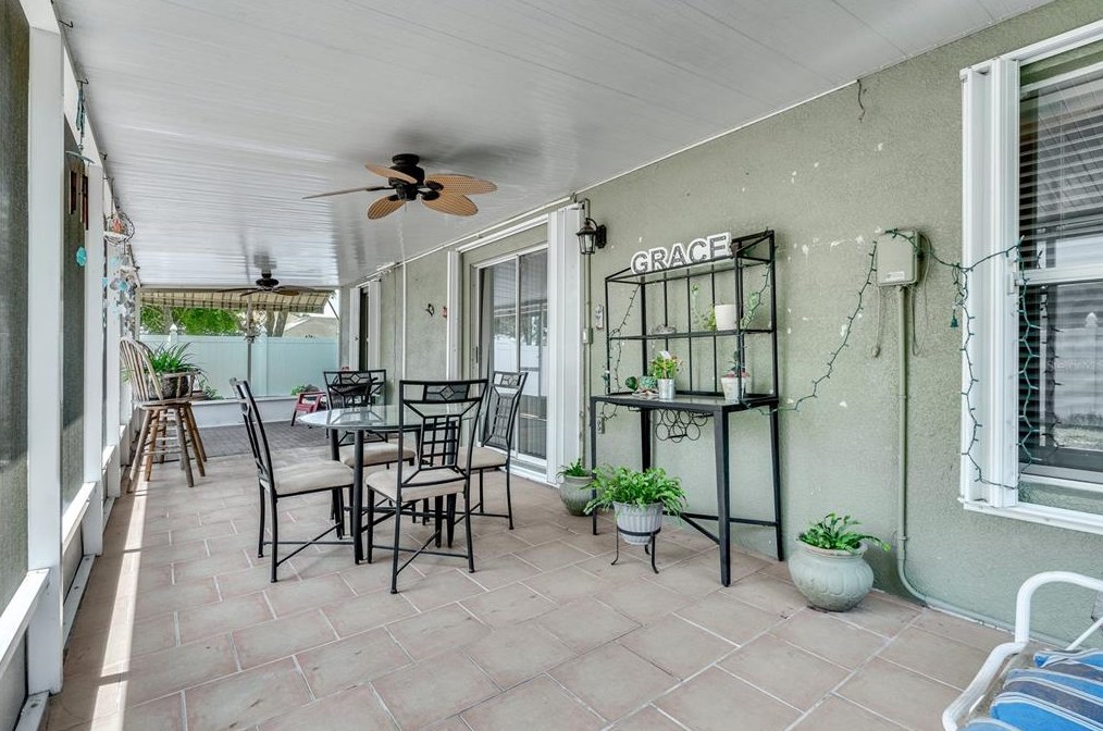 6401 Gondola Dr, Riverview FL  33578-1309 exterior