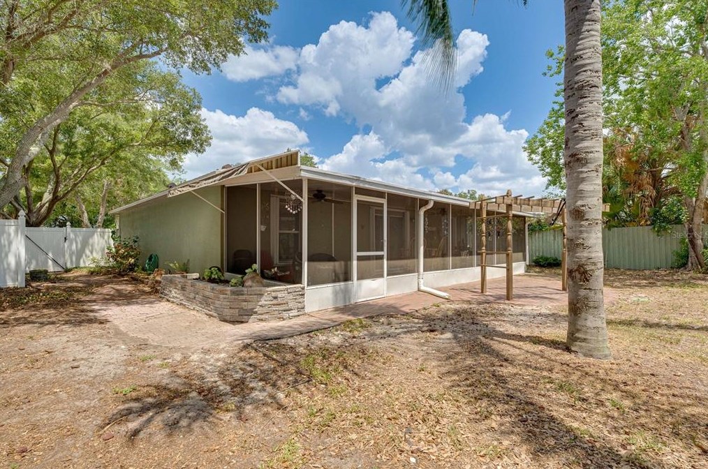 6401 Gondola Dr, Riverview FL  33578-1309 exterior