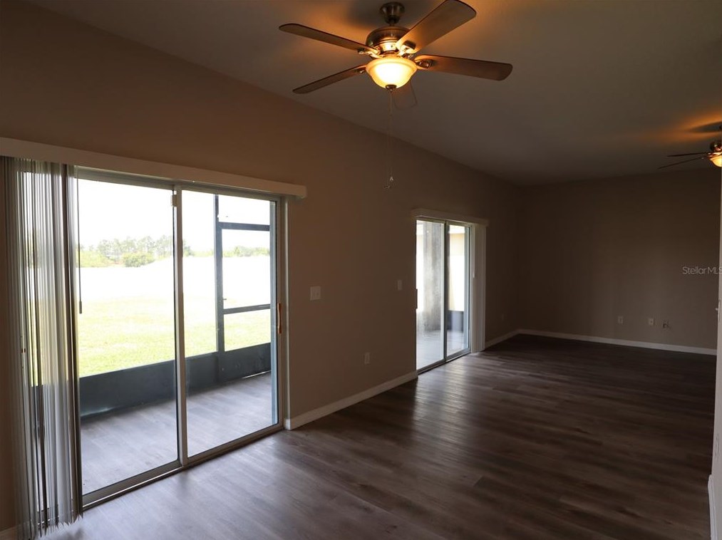 2360 Dovesong Trace Dr, Ruskin FL  33570-5113 exterior