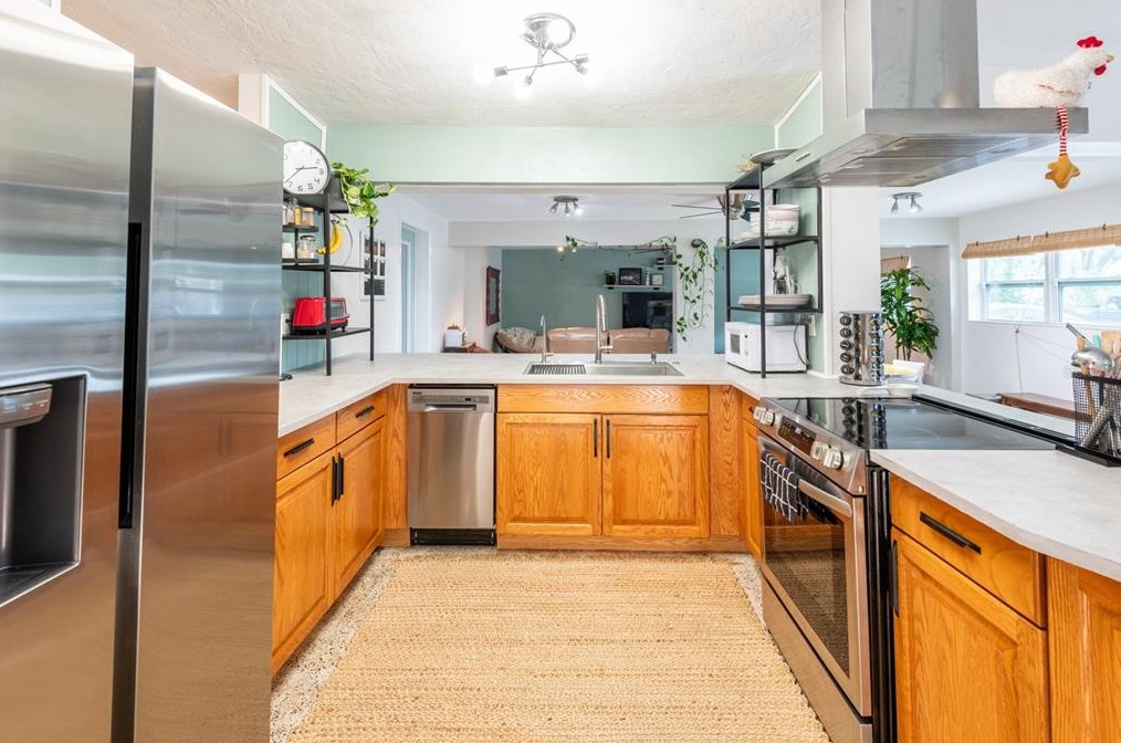 811 River Dr, Tampa FL  33617-7839 exterior