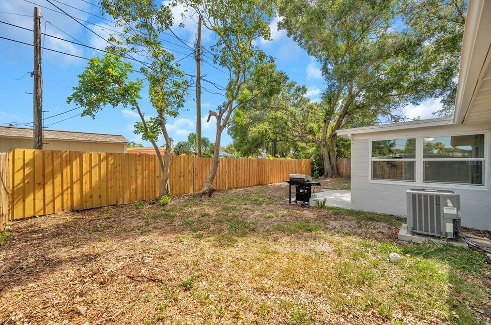 10468 121 Ave, Largo FL  33773-2220 exterior