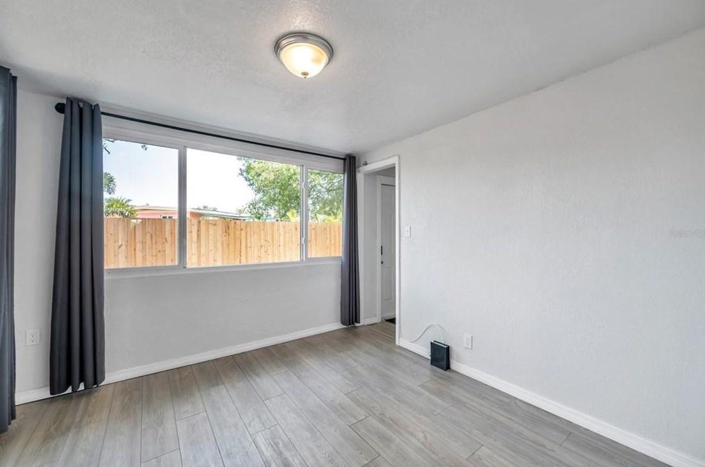 10468 121 Ave, Largo FL  33773-2220 exterior