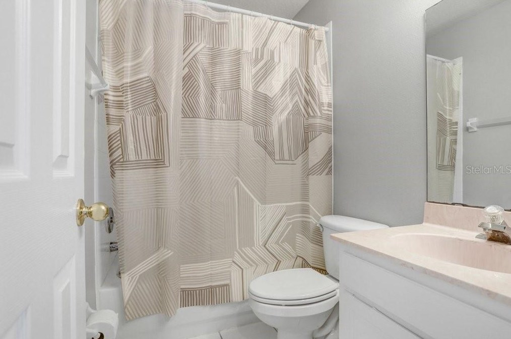 10027 Brompton Dr, Tampa FL 33626-5125 exterior