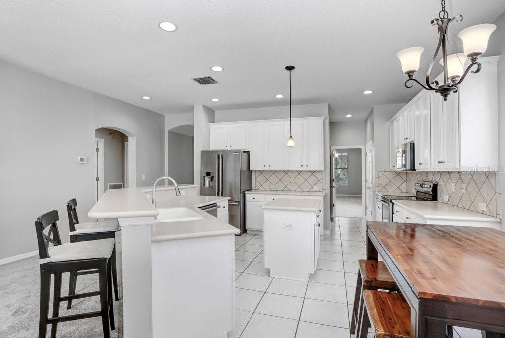 10027 Brompton Dr, Tampa FL 33626-5125 exterior