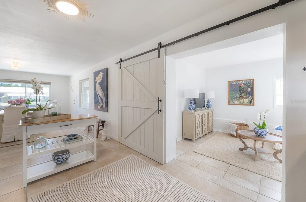 826 90th Ave, Saint Petersburg FL  33702-3024 exterior