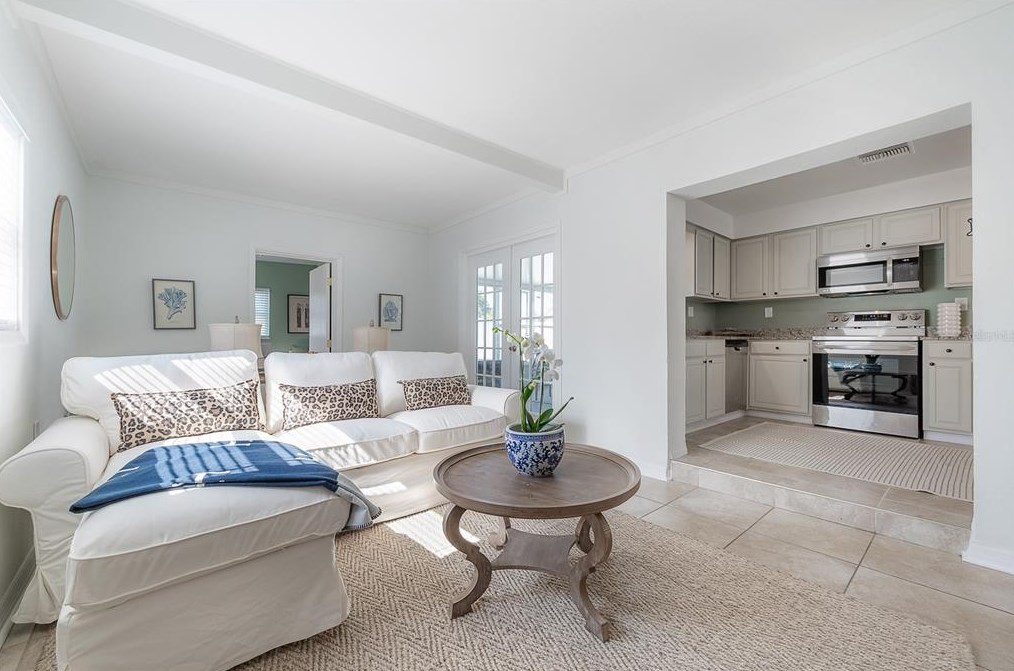 826 90th Ave, Saint Petersburg FL  33702-3024 exterior