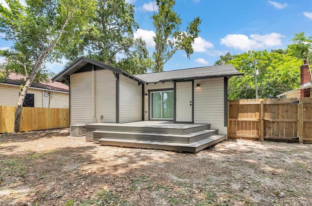 310 Alfred St, Tampa FL 33603-5501 exterior