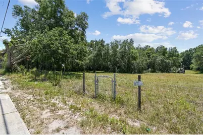 10413 Main Street, Thonotosassa, FL 33592 - Photo 17