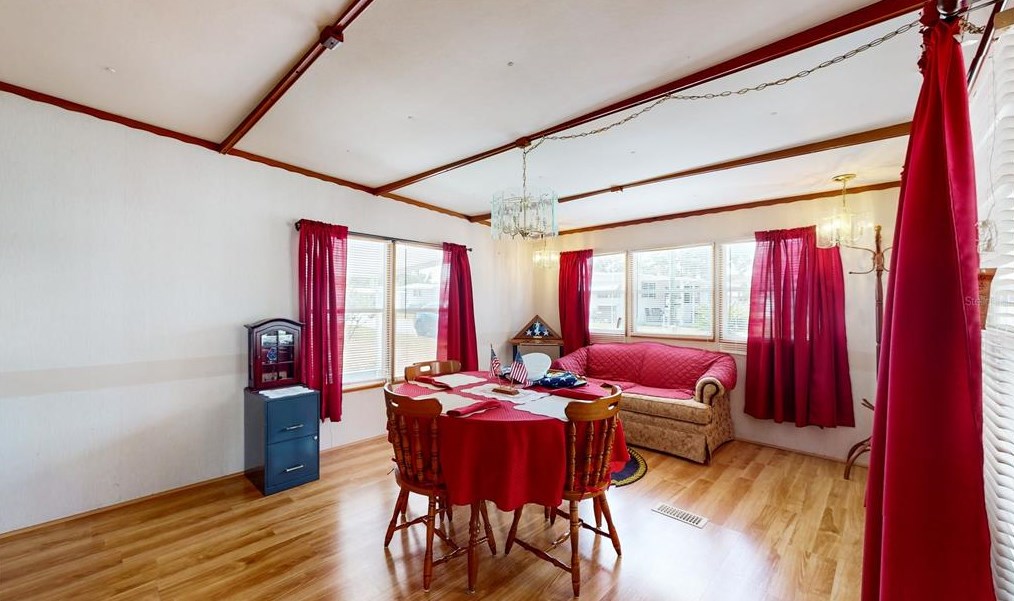 37432 Tropical Dr, Zephyrhills FL 33541-5353 exterior