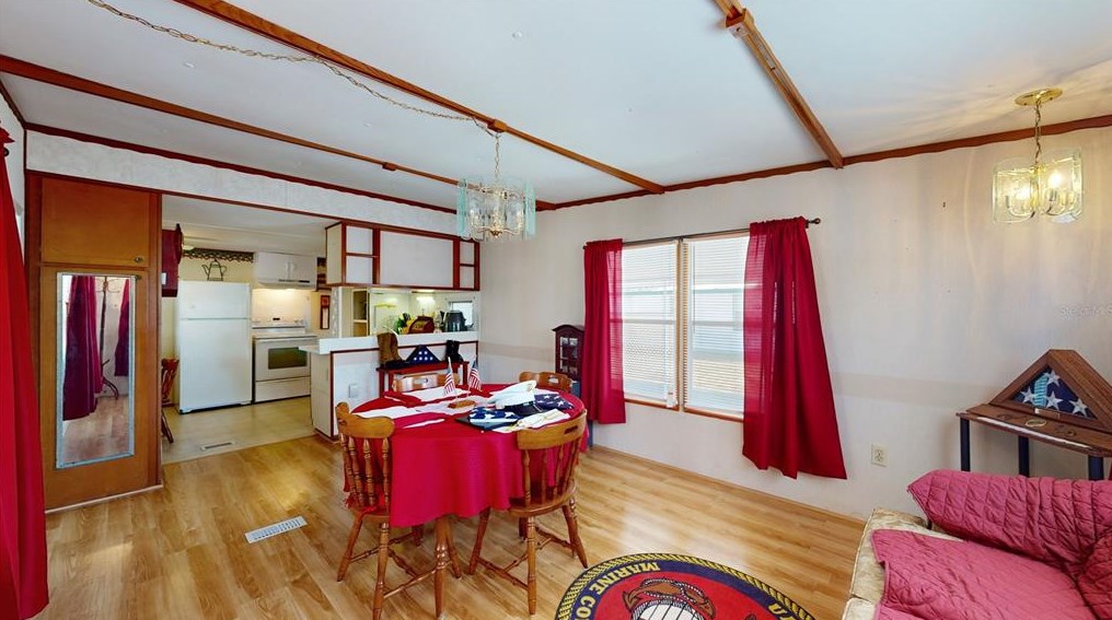 37432 Tropical Dr, Zephyrhills FL 33541-5353 exterior