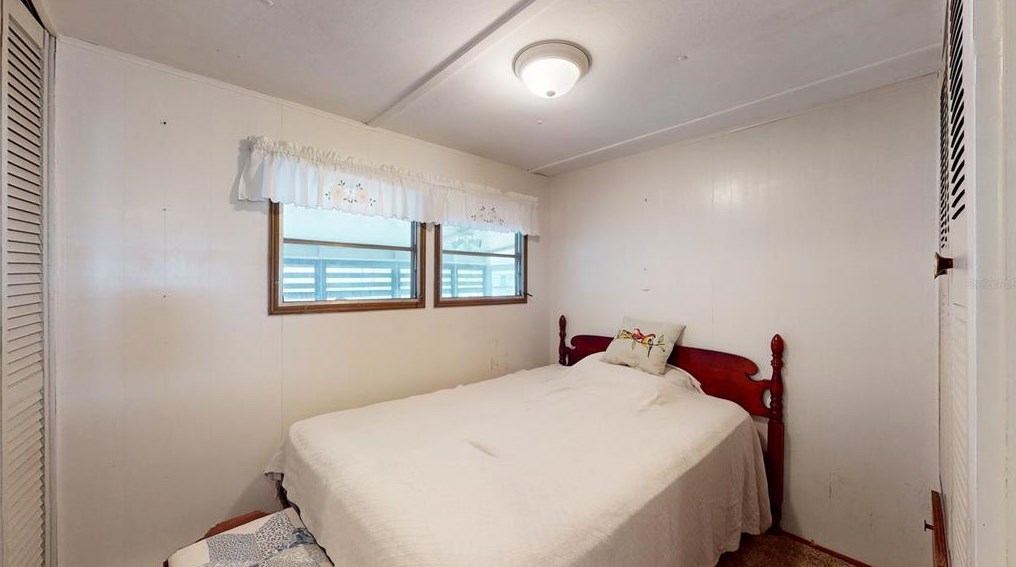 37432 Tropical Dr, Zephyrhills FL 33541-5353 exterior