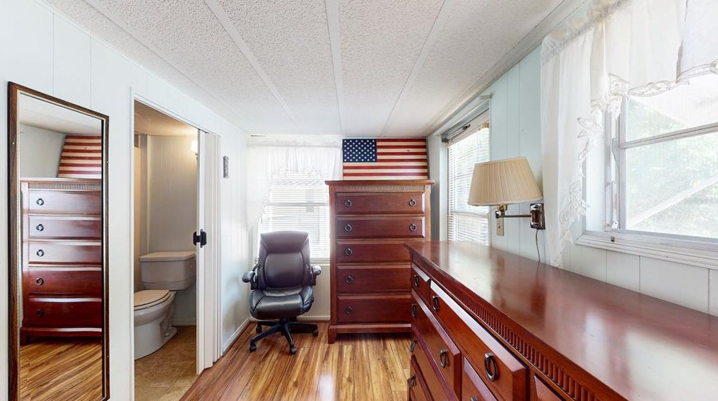 37432 Tropical Dr, Zephyrhills FL 33541-5353 exterior