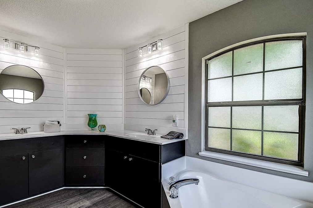 4240 106th St, Belleview FL  34420-3630 exterior