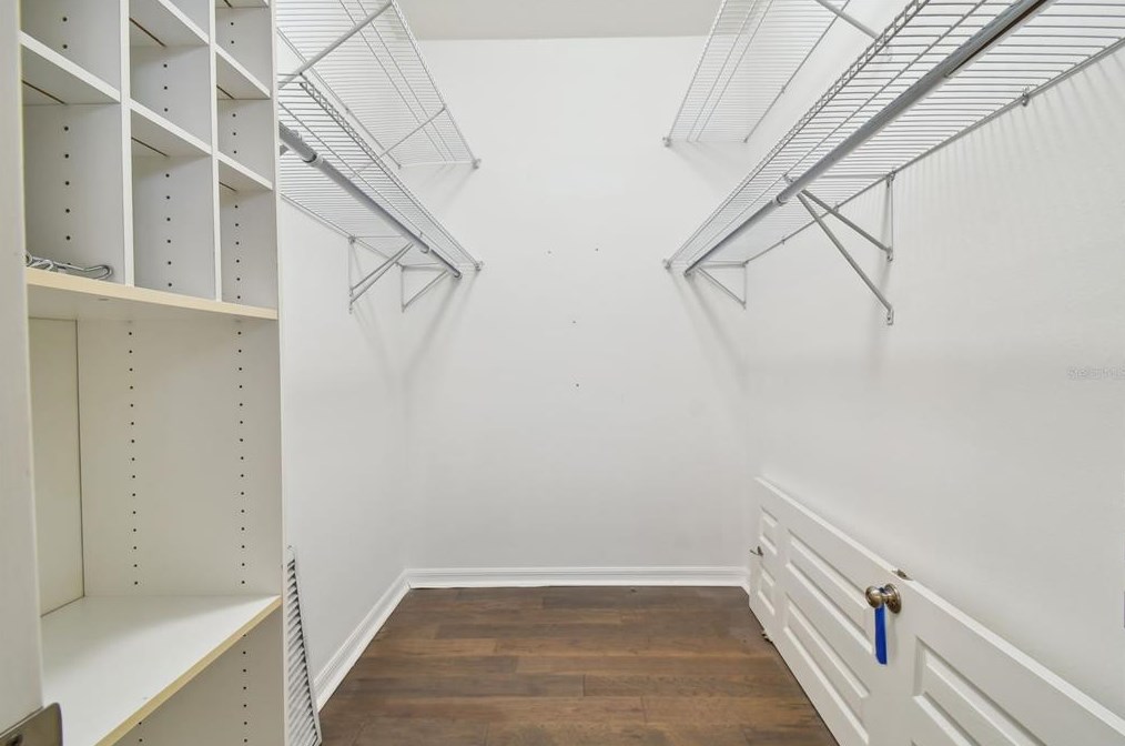 8635 Alexandra Arbor Ln, Tampa FL 33637-6330 exterior