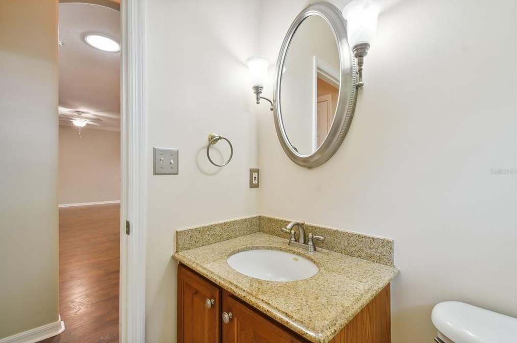 8635 Alexandra Arbor Ln, Tampa FL 33637-6330 exterior