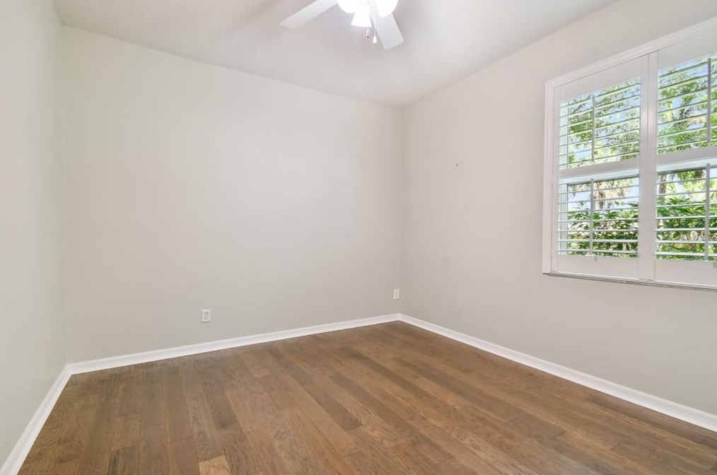 8635 Alexandra Arbor Ln, Tampa FL 33637-6330 exterior