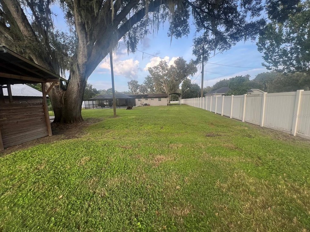 1534 Mclin Dr, Plant City FL  33565-5268 exterior