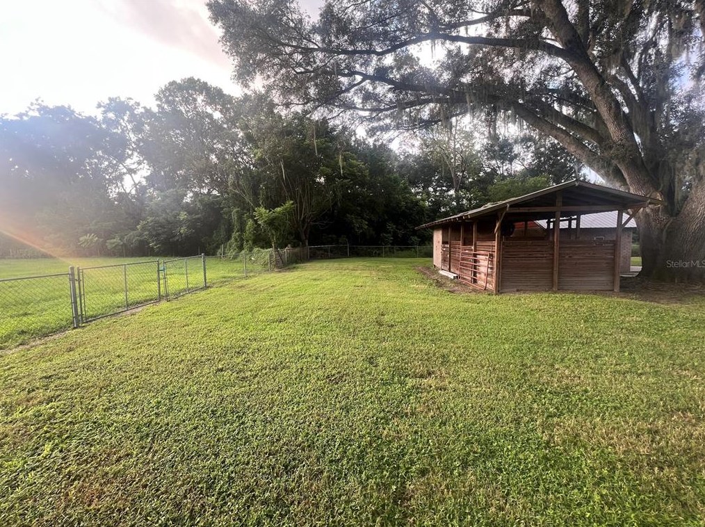 1534 Mclin Dr, Plant City FL  33565-5268 exterior