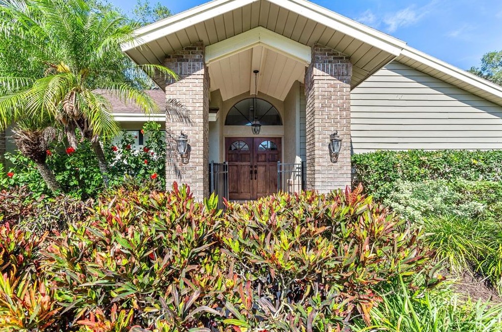 2757 Country Woods Ln, Palm Harbor FL  34683-6414 exterior