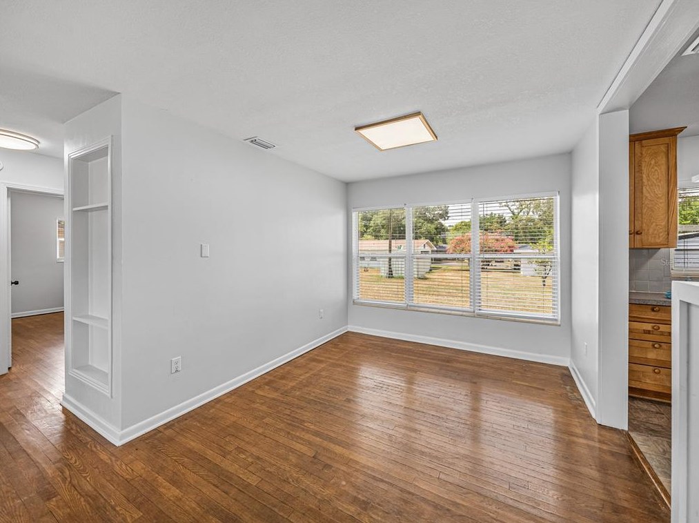 39055 Park Dr, Zephyrhills FL 33542-4654 exterior