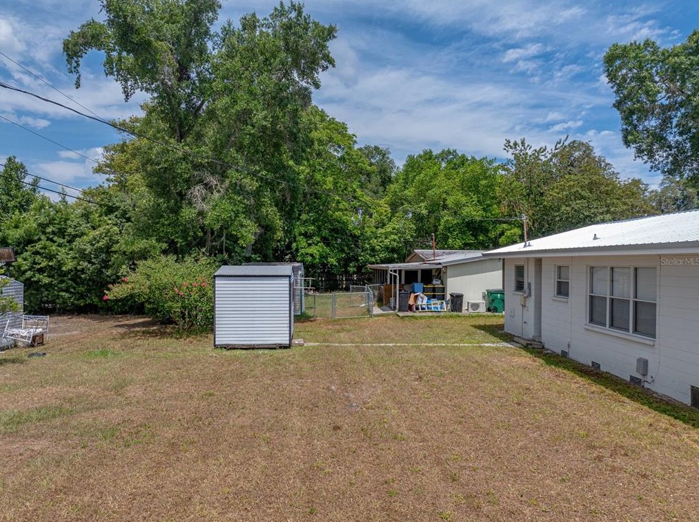 39055 Park Dr, Zephyrhills FL 33542-4654 exterior