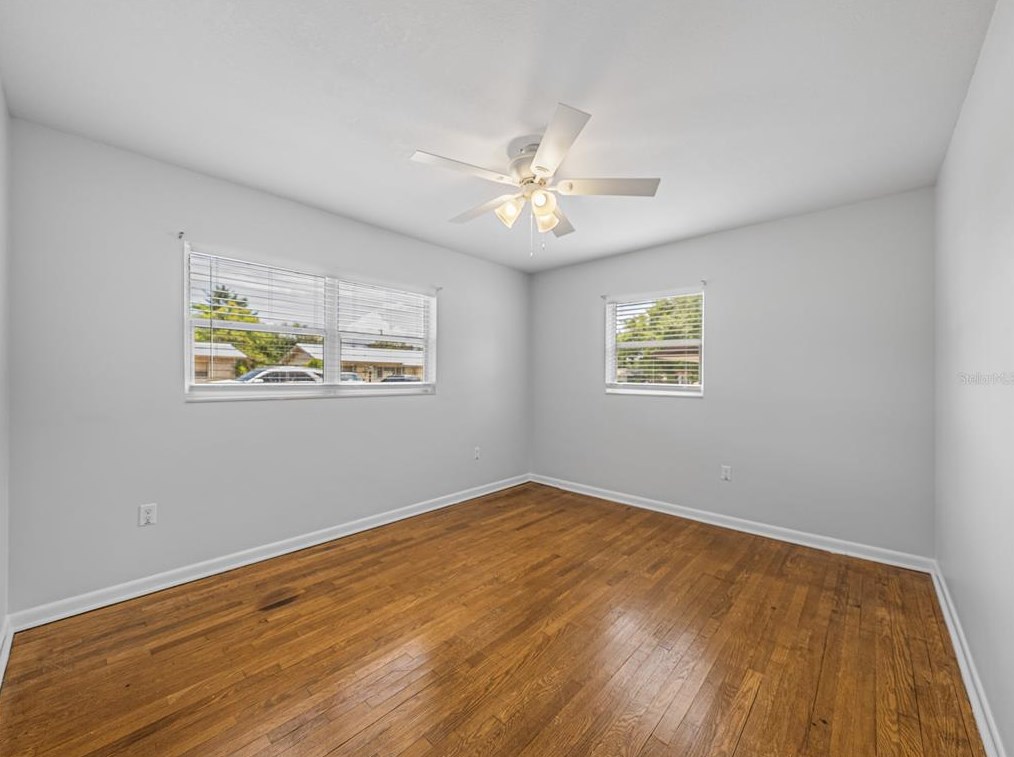 39055 Park Dr, Zephyrhills FL 33542-4654 exterior