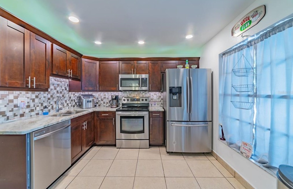 11309 Plumtree Ct, Riverview FL 33579-7014 exterior