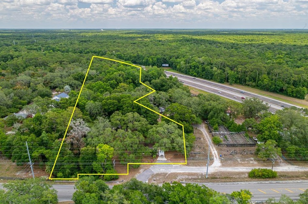 16637 Livingston Ave, Lutz FL  33559-5767 exterior