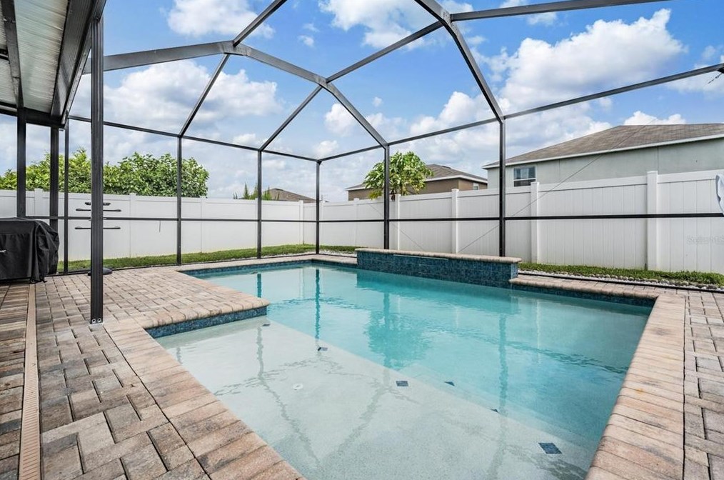 10536 Standing Stone Dr, Wimauma FL  33598 exterior