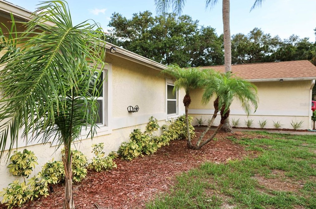 5929 72nd St, Saint Petersburg FL  33709-1347 exterior