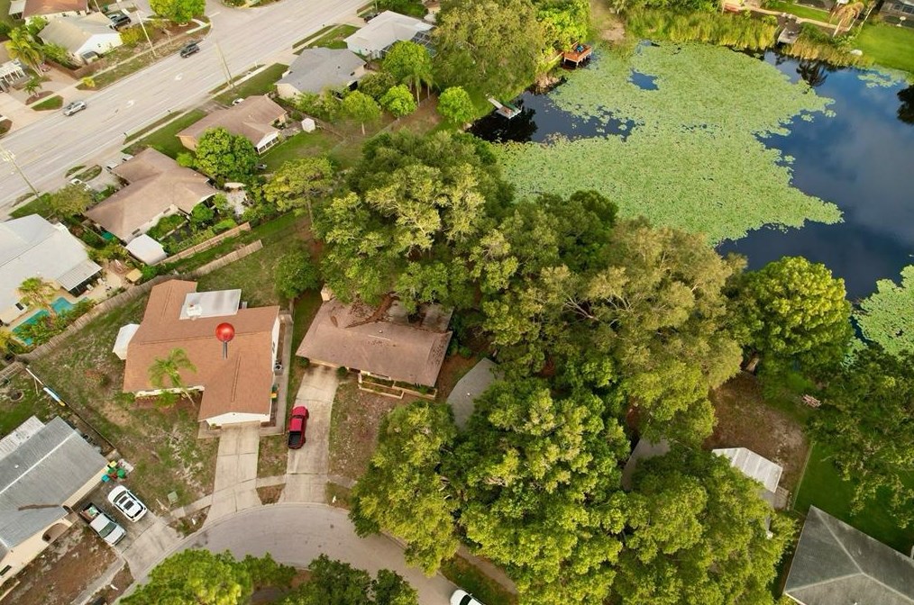 5929 72 St, Saint Petersburg FL  33710-4660 exterior