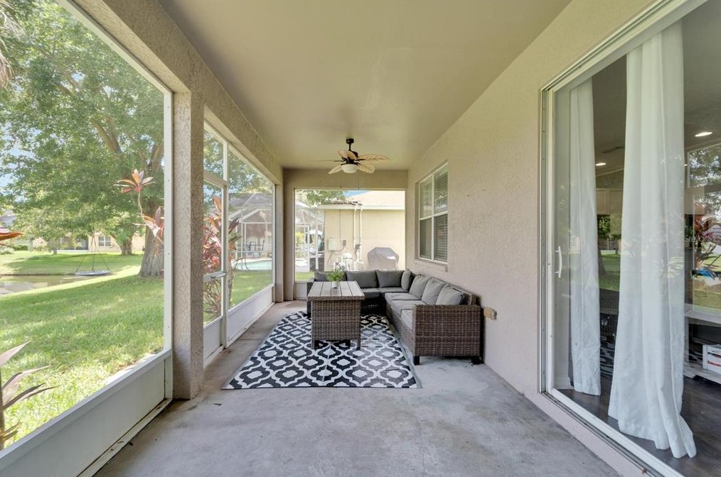 11045 Holly Cone Dr, Riverview FL  33569-2013 exterior