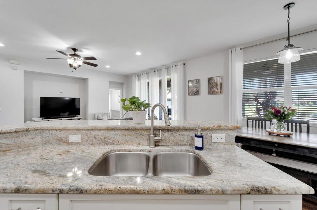 11045 Holly Cone Dr, Riverview FL  33569-2013 exterior