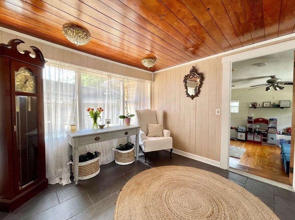 1907 Clifton St, Tampa FL  33610-4324 exterior