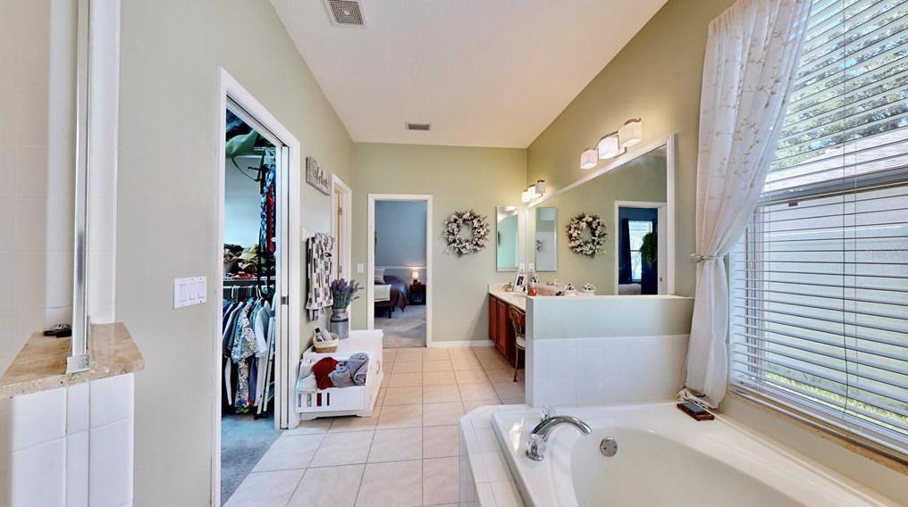 9816 Laurel Ledge Dr, Riverview FL  33569-5596 exterior