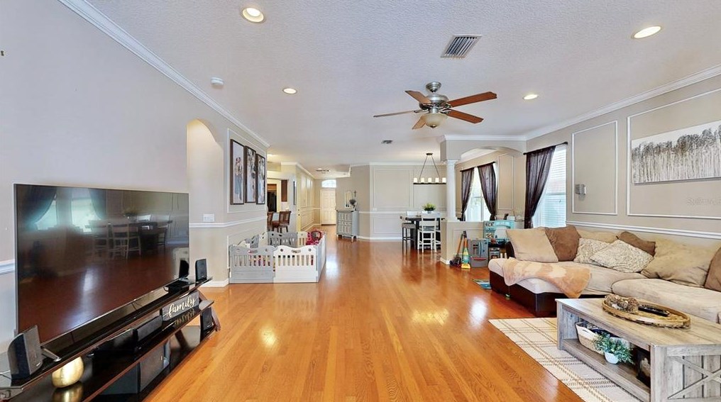 9816 Laurel Ledge Dr, Riverview FL  33569-5596 exterior