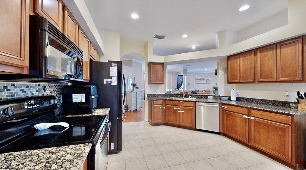 9816 Laurel Ledge Dr, Riverview FL  33569-5596 exterior