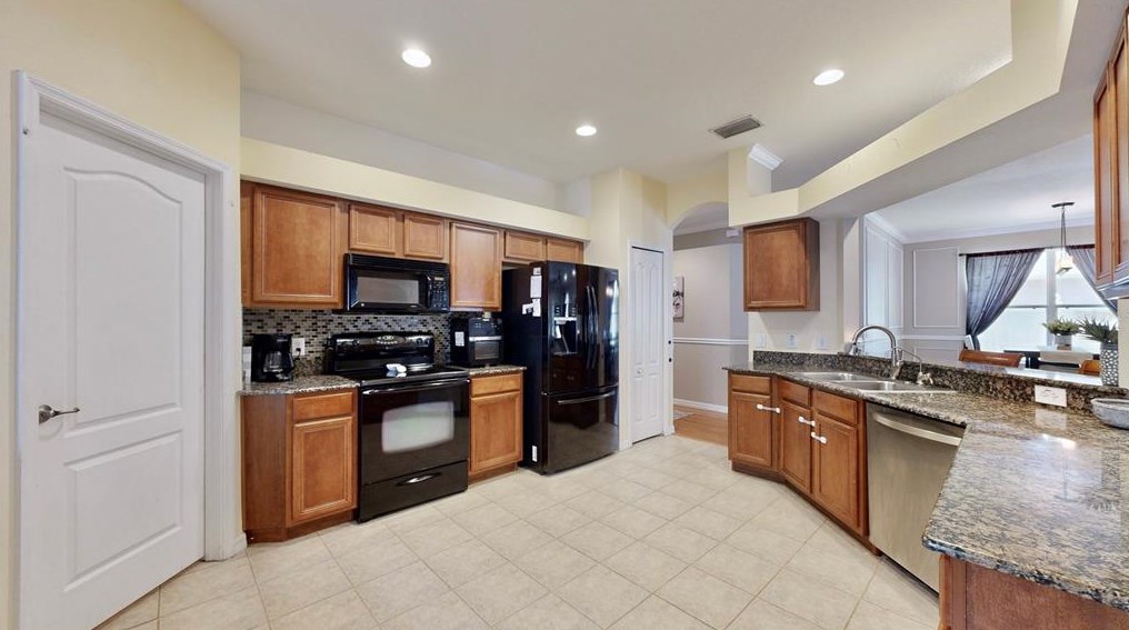 9816 Laurel Ledge Dr, Riverview FL  33569-5596 exterior