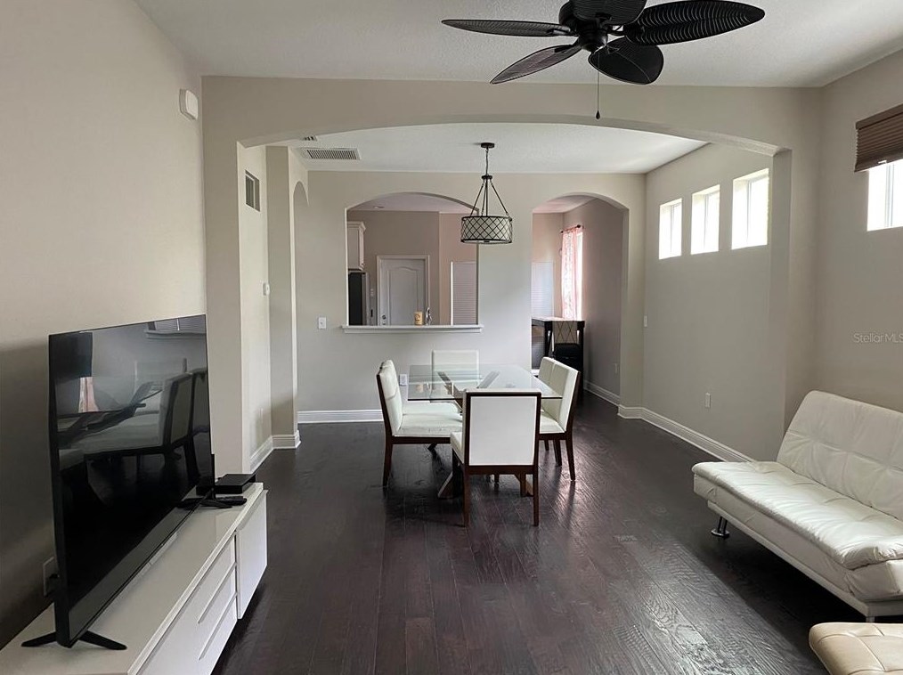 809 Oregon Ave, Tampa FL  33606-2867 exterior