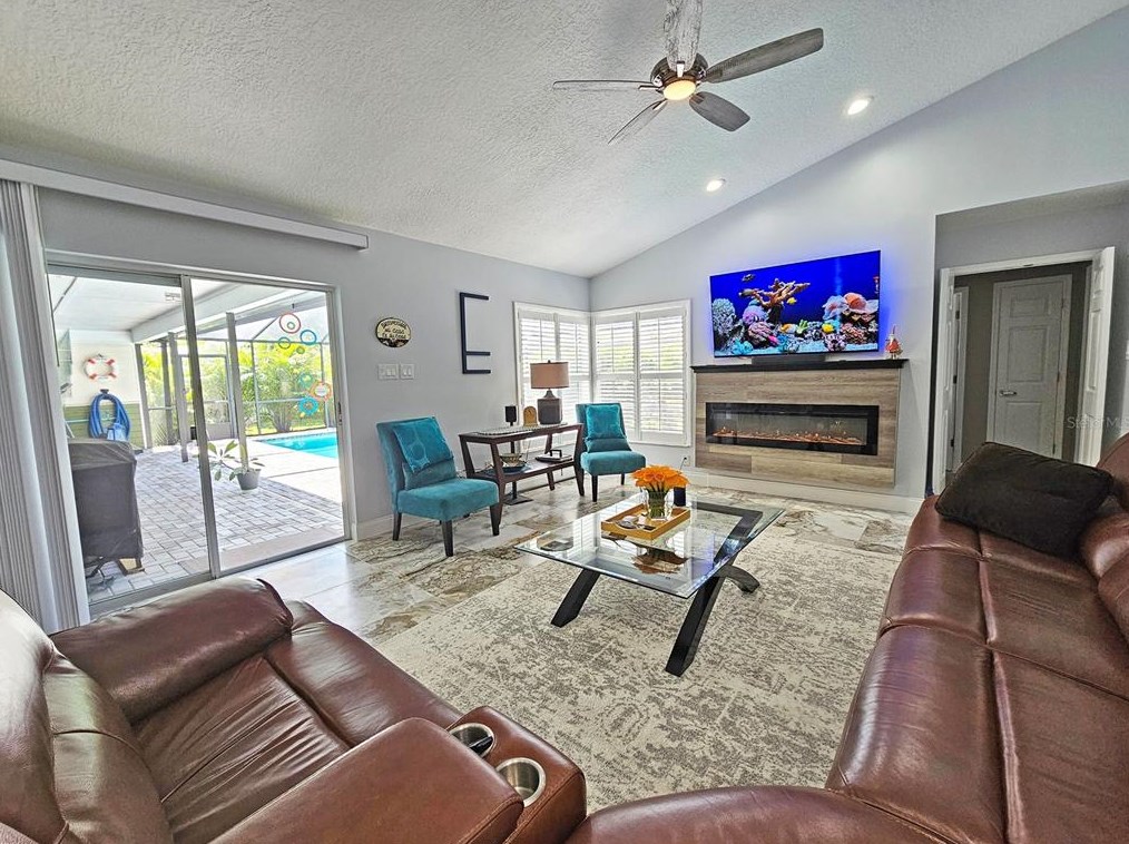 4469 Worthington Cir, Palm Harbor FL  34685-1160 exterior